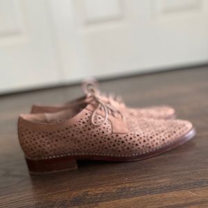 VINCE CAMUTO | Lesta Oxford Leather Oxford